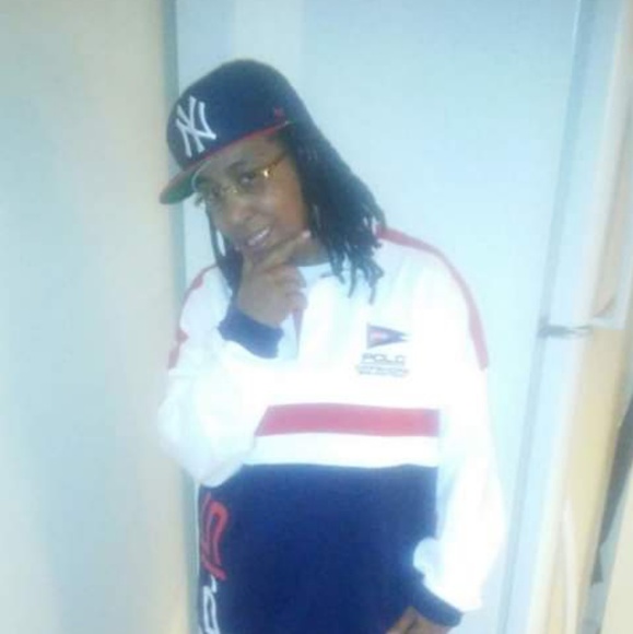 Meet your Posher, Aquila - Picture 1 of 1